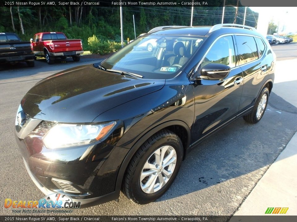 2015 Nissan Rogue SV AWD Super Black / Charcoal Photo #5