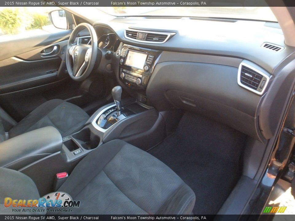 2015 Nissan Rogue SV AWD Super Black / Charcoal Photo #10