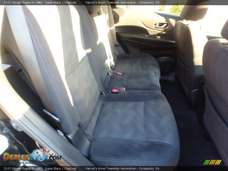 2015 Nissan Rogue SV AWD Super Black / Charcoal Photo #12