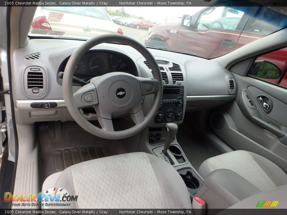 2005 Chevrolet Malibu Sedan Galaxy Silver Metallic / Gray Photo #9