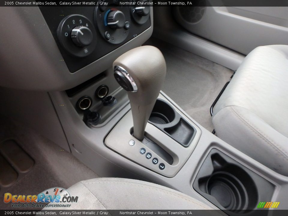2005 Chevrolet Malibu Sedan Galaxy Silver Metallic / Gray Photo #12