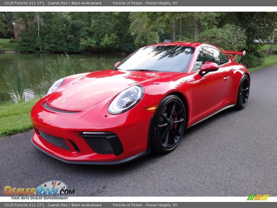 Front 3/4 View of 2018 Porsche 911 GT3 Photo #1