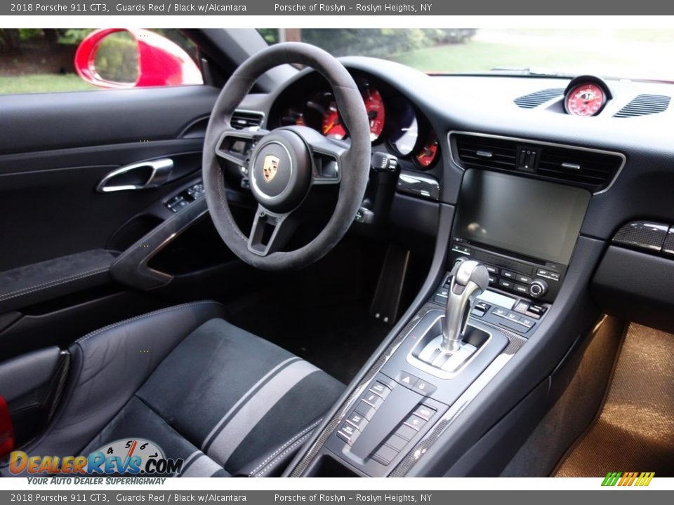 Controls of 2018 Porsche 911 GT3 Photo #14