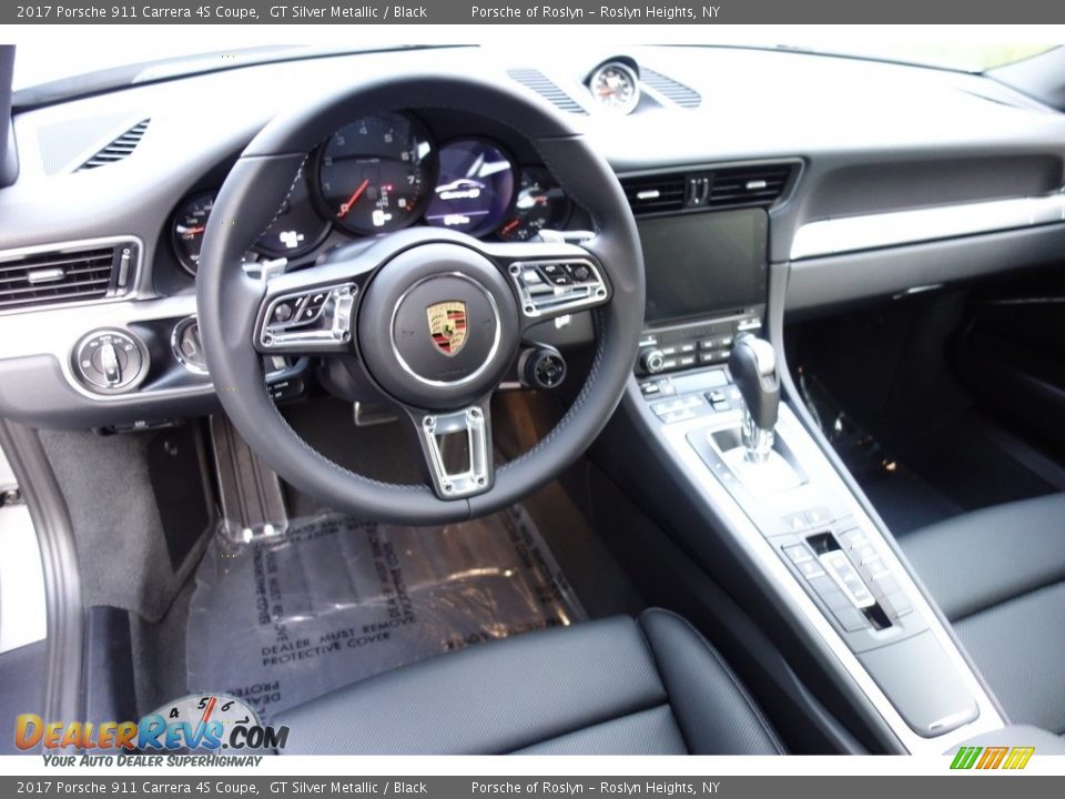 Dashboard of 2017 Porsche 911 Carrera 4S Coupe Photo #17