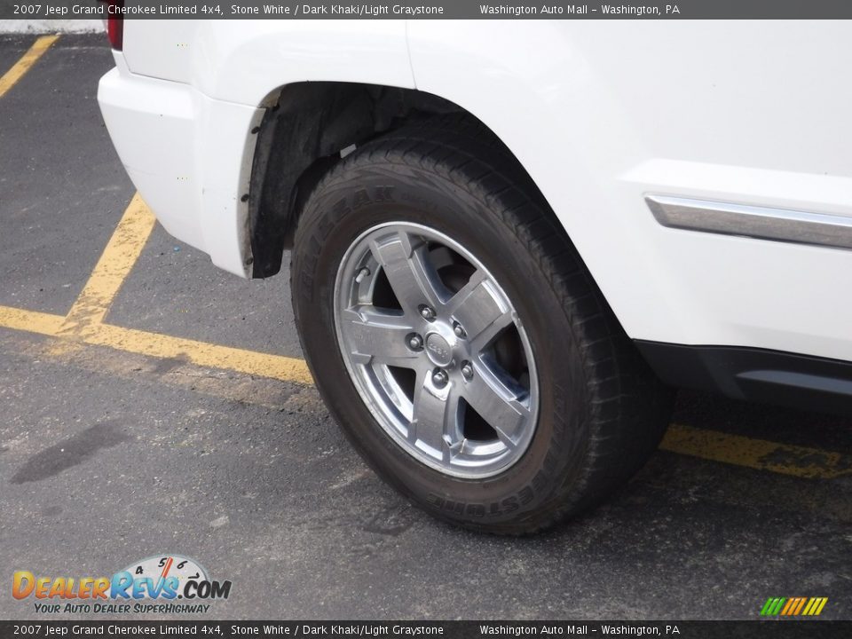 2007 Jeep Grand Cherokee Limited 4x4 Stone White / Dark Khaki/Light Graystone Photo #3