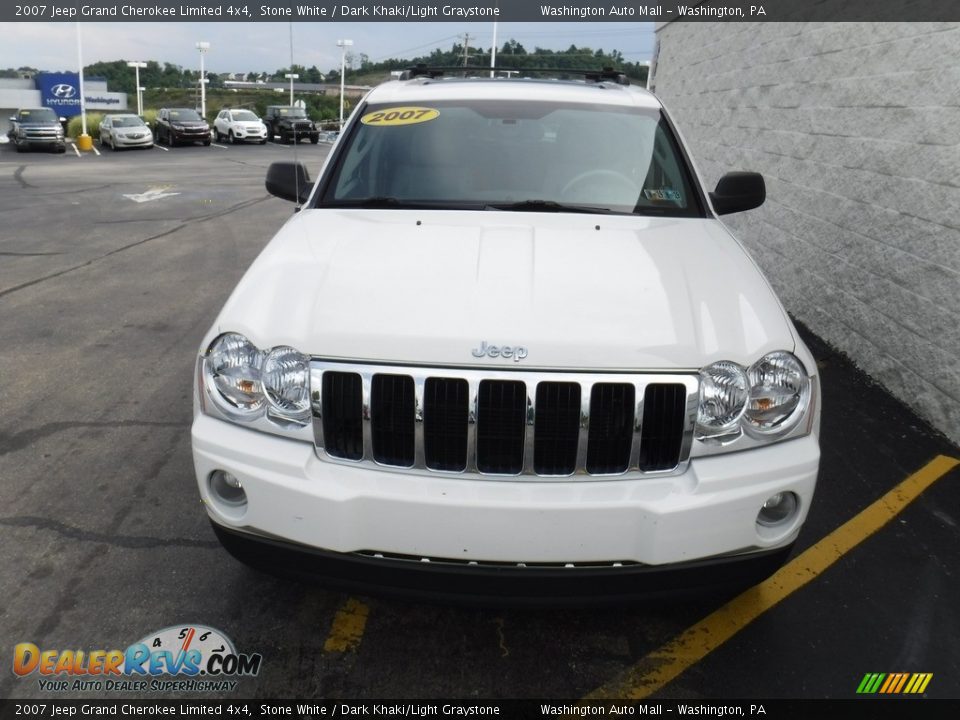 2007 Jeep Grand Cherokee Limited 4x4 Stone White / Dark Khaki/Light Graystone Photo #5