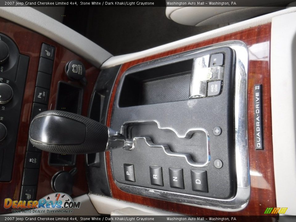 2007 Jeep Grand Cherokee Limited 4x4 Stone White / Dark Khaki/Light Graystone Photo #18