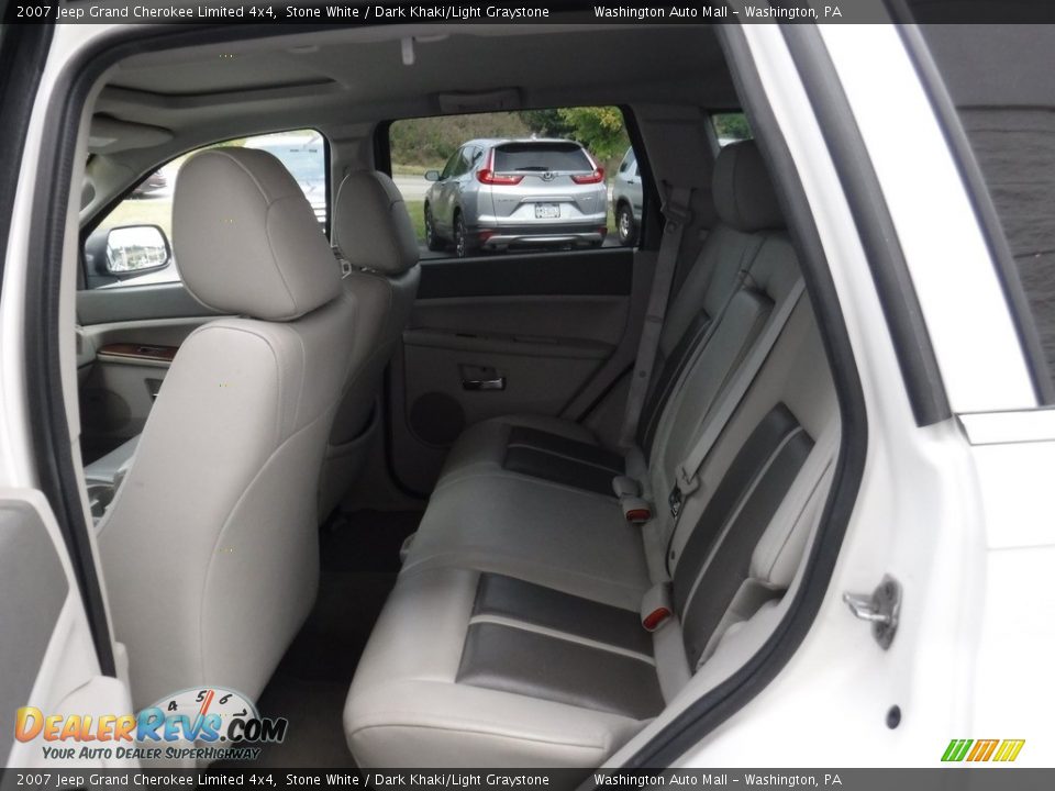 2007 Jeep Grand Cherokee Limited 4x4 Stone White / Dark Khaki/Light Graystone Photo #22