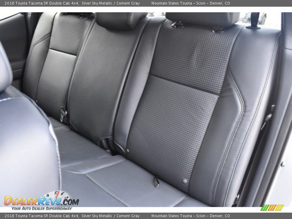 2018 Toyota Tacoma SR Double Cab 4x4 Silver Sky Metallic / Cement Gray Photo #16