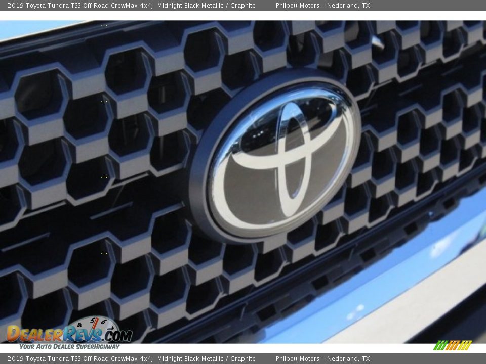 2019 Toyota Tundra TSS Off Road CrewMax 4x4 Midnight Black Metallic / Graphite Photo #11