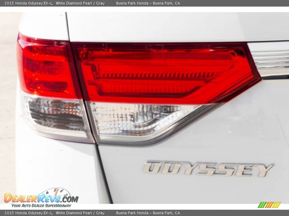 2015 Honda Odyssey EX-L White Diamond Pearl / Gray Photo #11