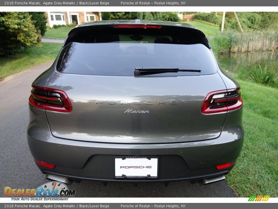 2018 Porsche Macan Agate Grey Metallic / Black/Luxor Beige Photo #5