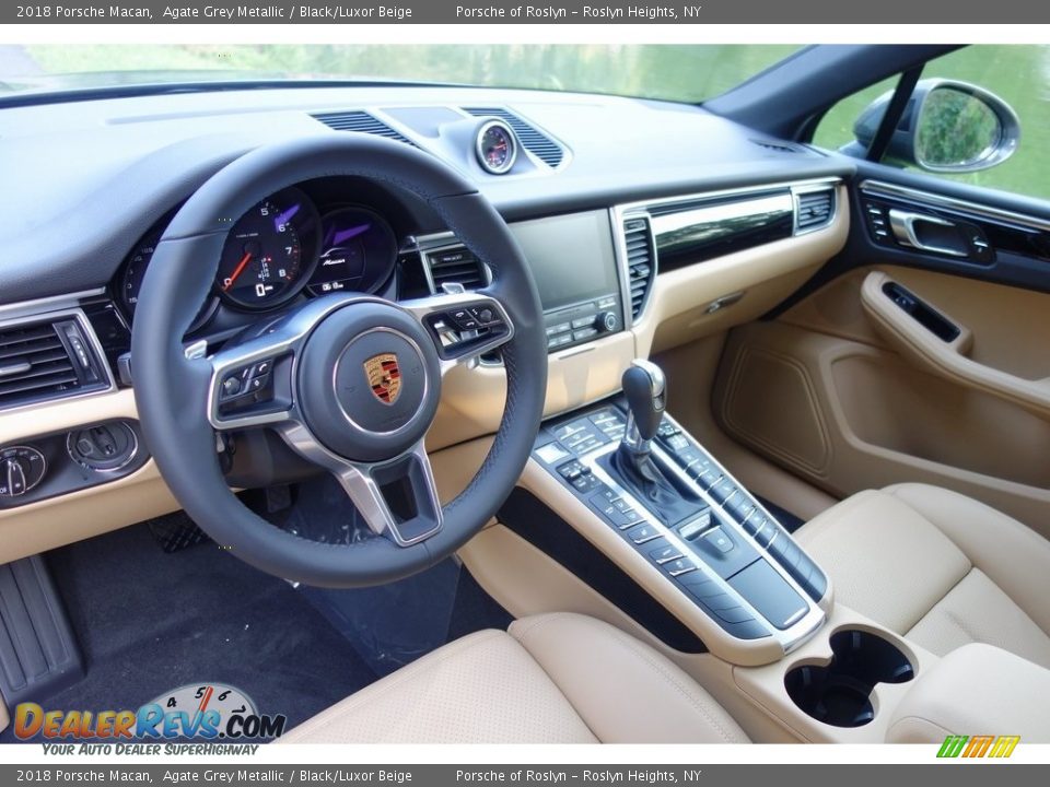 2018 Porsche Macan Agate Grey Metallic / Black/Luxor Beige Photo #10