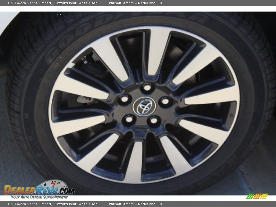 2019 Toyota Sienna Limited Blizzard Pearl White / Ash Photo #9