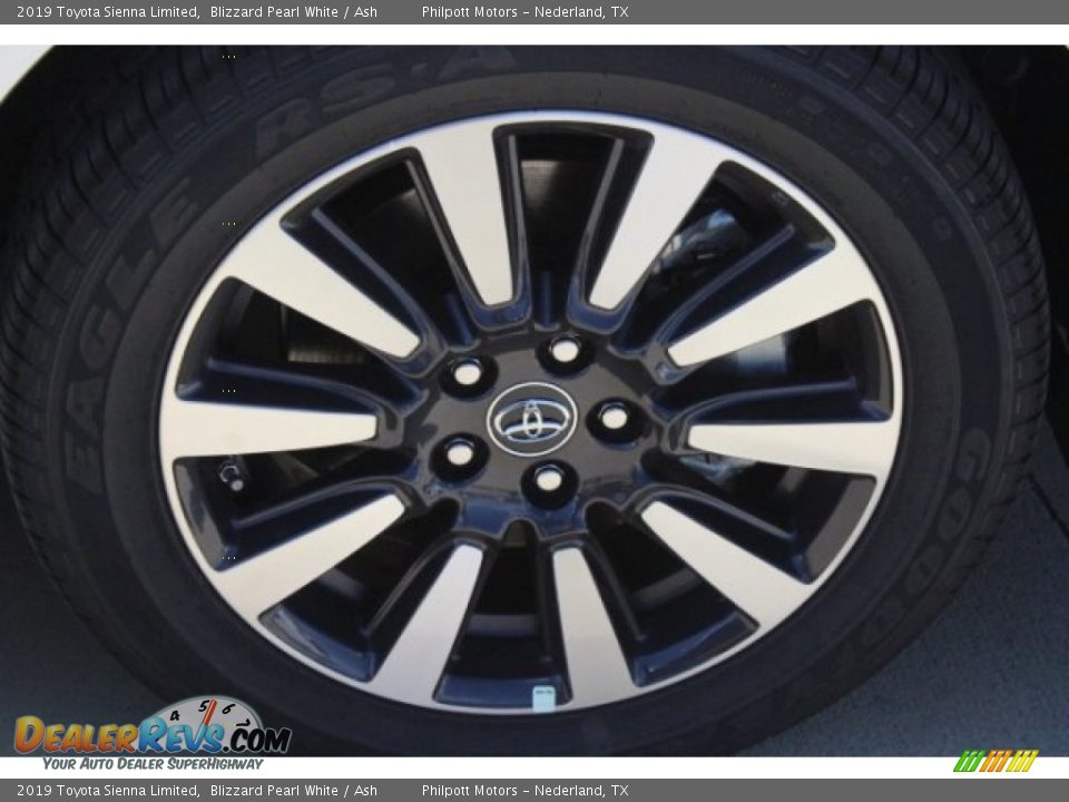 2019 Toyota Sienna Limited Blizzard Pearl White / Ash Photo #10