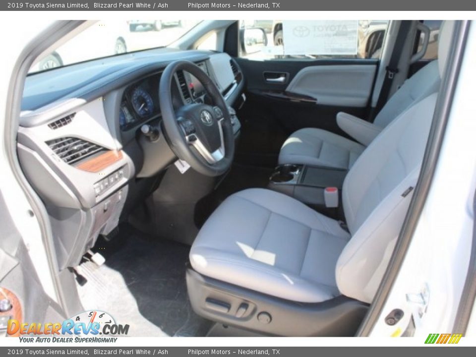 2019 Toyota Sienna Limited Blizzard Pearl White / Ash Photo #14