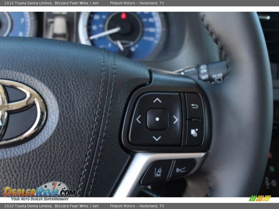2019 Toyota Sienna Limited Blizzard Pearl White / Ash Photo #21