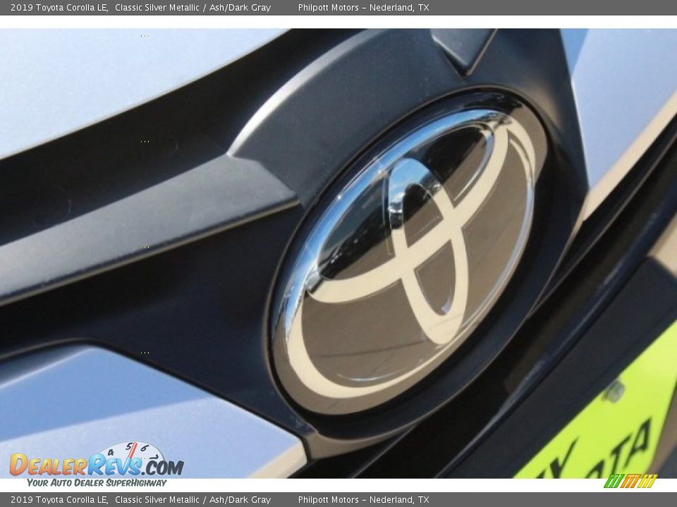 2019 Toyota Corolla LE Classic Silver Metallic / Ash/Dark Gray Photo #11
