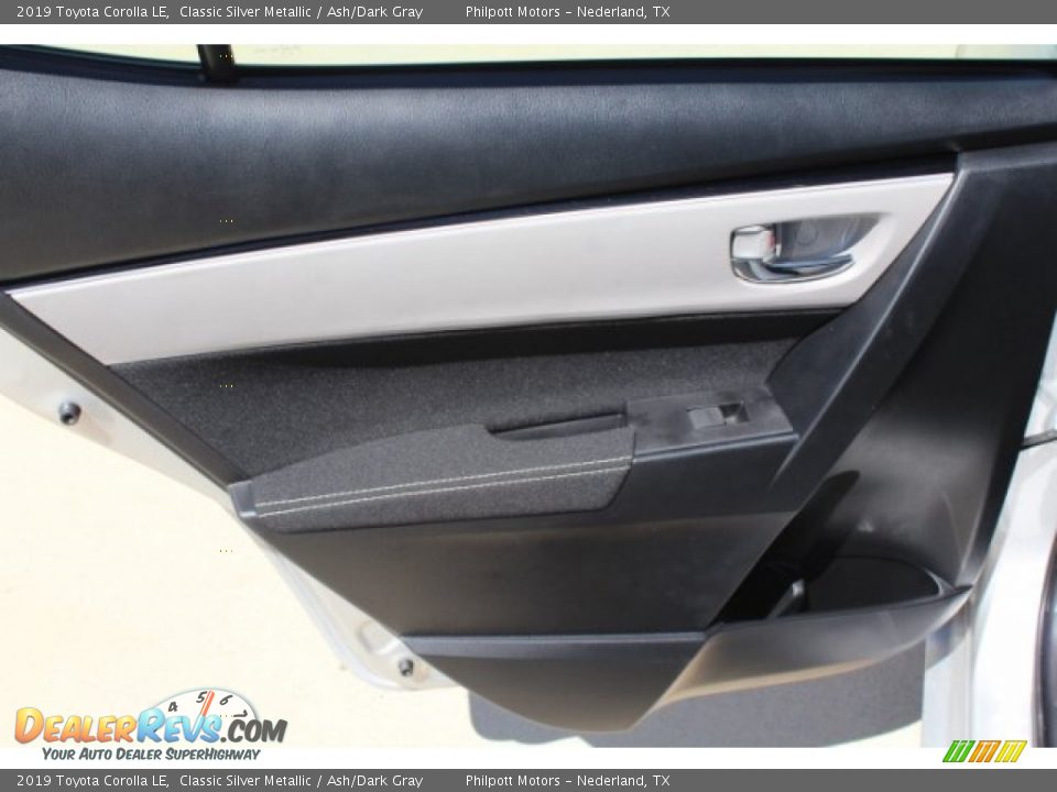 2019 Toyota Corolla LE Classic Silver Metallic / Ash/Dark Gray Photo #21