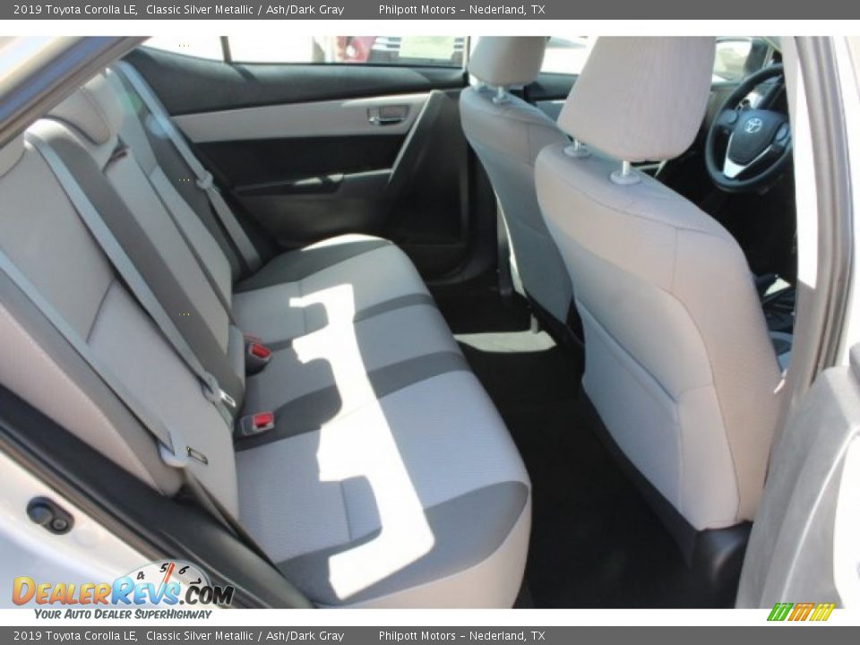 2019 Toyota Corolla LE Classic Silver Metallic / Ash/Dark Gray Photo #27