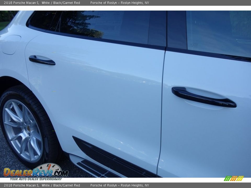 2018 Porsche Macan S White / Black/Garnet Red Photo #9