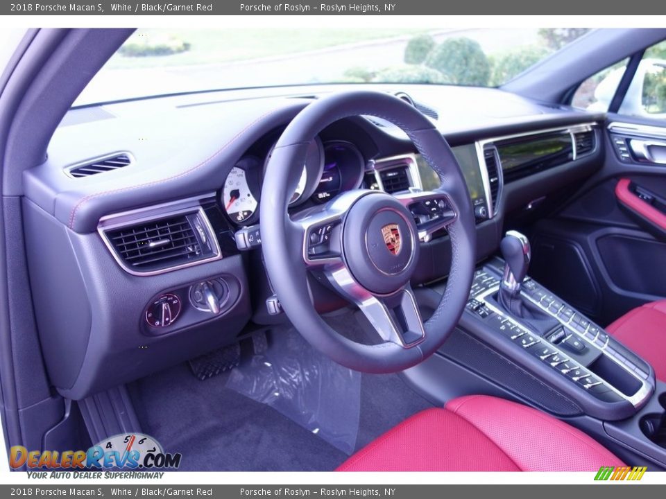 2018 Porsche Macan S White / Black/Garnet Red Photo #24