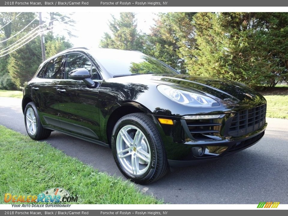 2018 Porsche Macan Black / Black/Garnet Red Photo #1