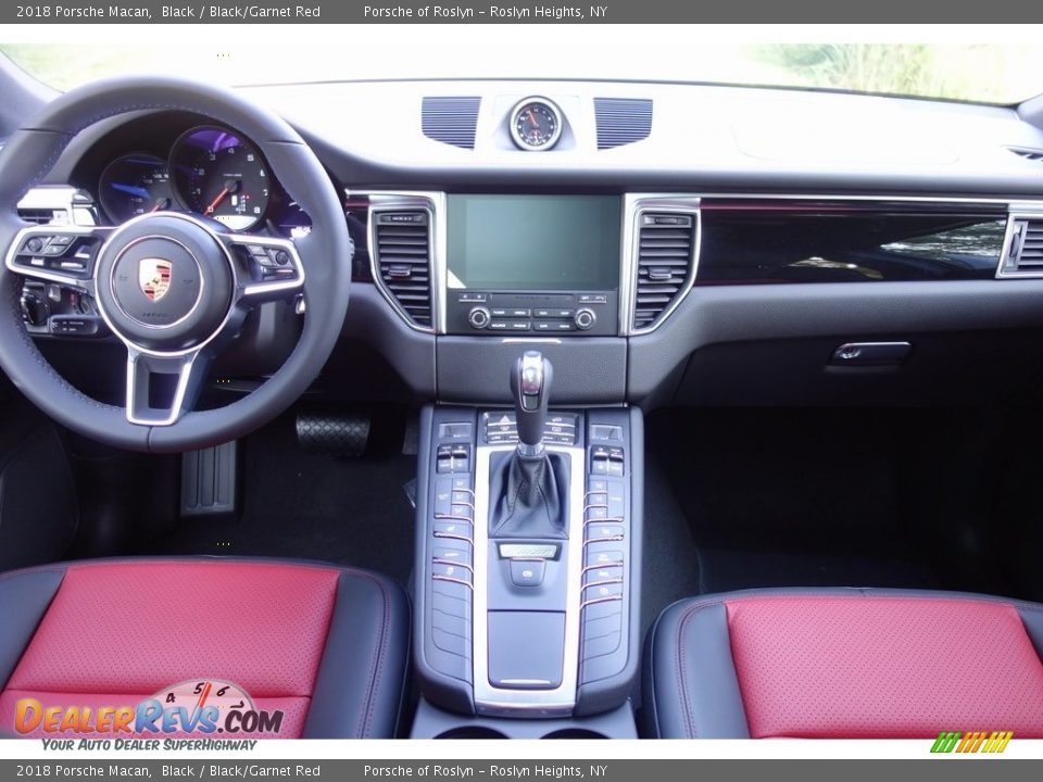 2018 Porsche Macan Black / Black/Garnet Red Photo #13