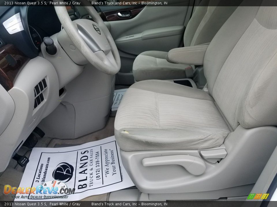 2013 Nissan Quest 3.5 S Pearl White / Gray Photo #6