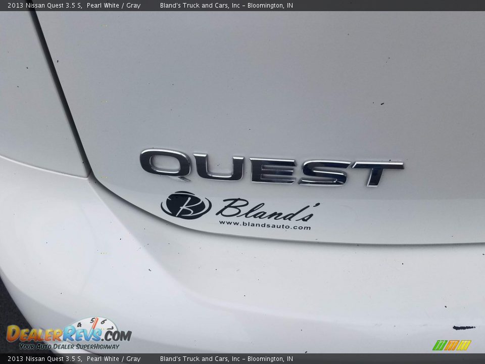2013 Nissan Quest 3.5 S Pearl White / Gray Photo #26