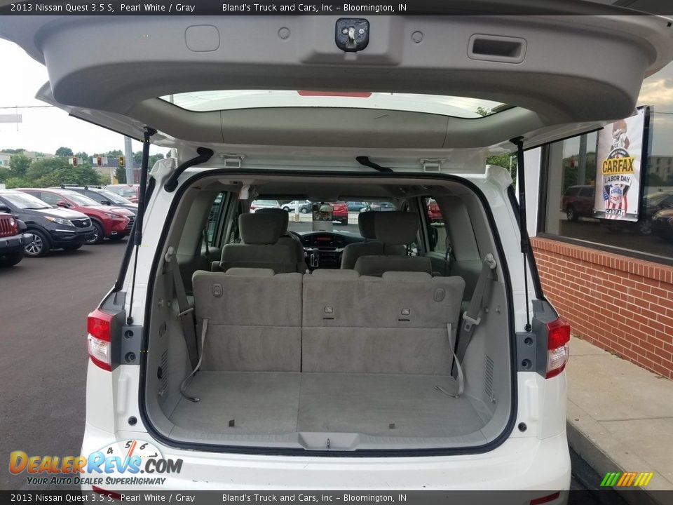 2013 Nissan Quest 3.5 S Pearl White / Gray Photo #27