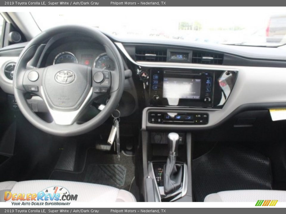2019 Toyota Corolla LE Super White / Ash/Dark Gray Photo #23