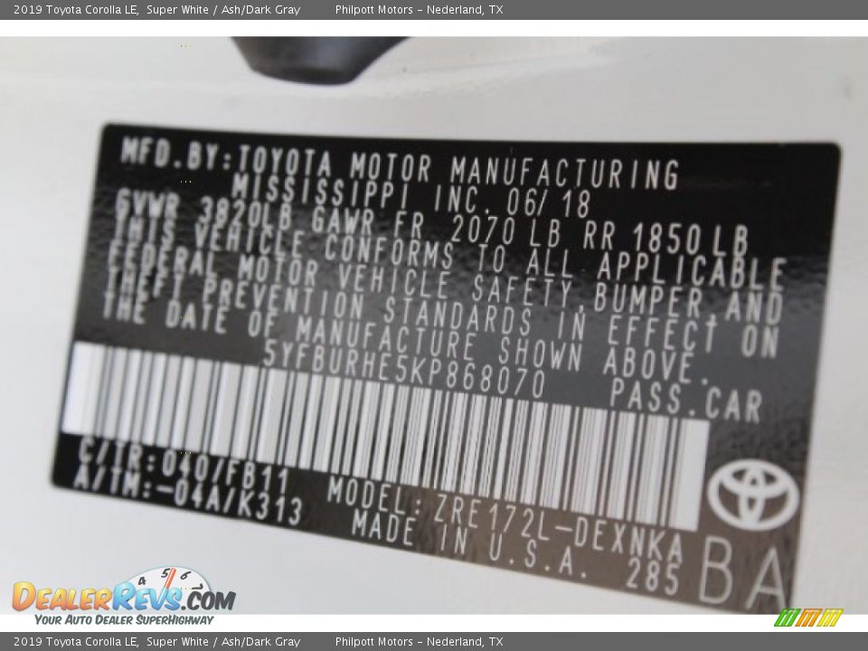 2019 Toyota Corolla LE Super White / Ash/Dark Gray Photo #33