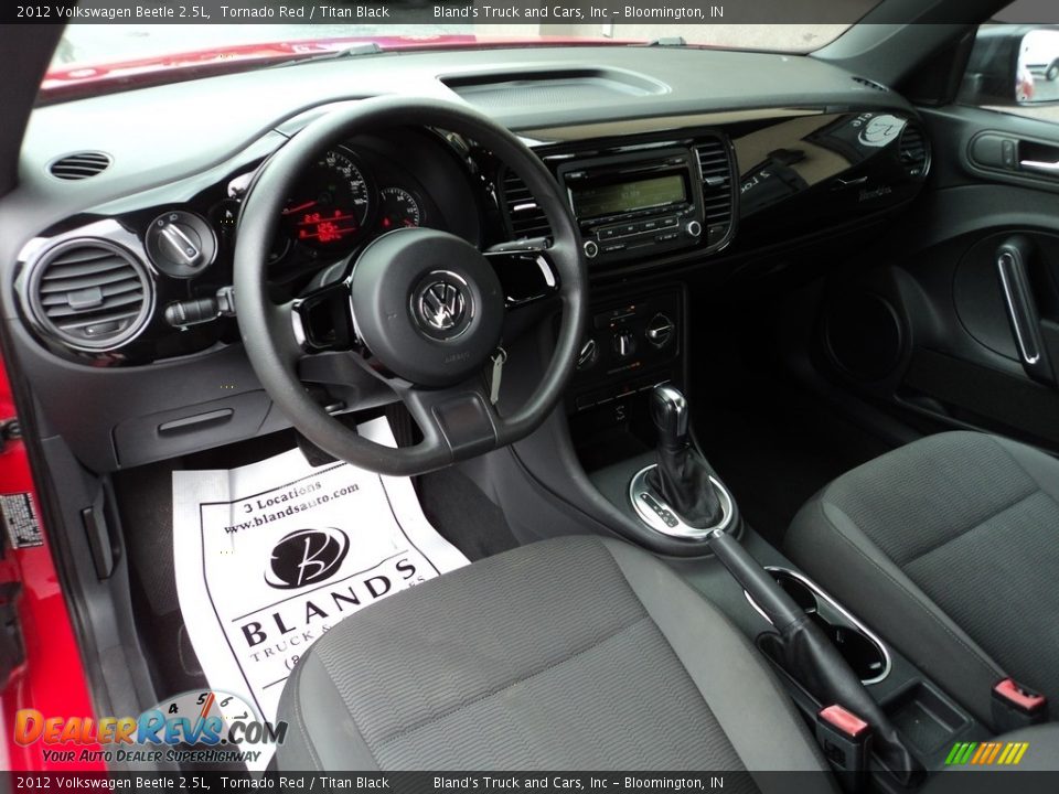2012 Volkswagen Beetle 2.5L Tornado Red / Titan Black Photo #6