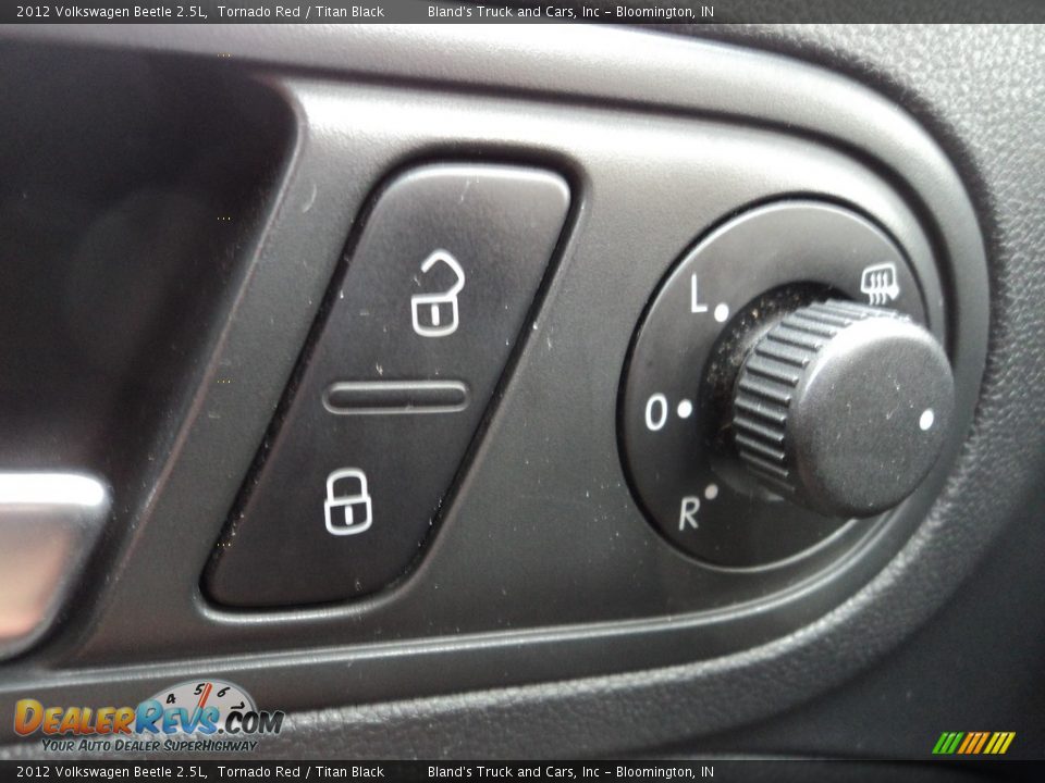 2012 Volkswagen Beetle 2.5L Tornado Red / Titan Black Photo #10