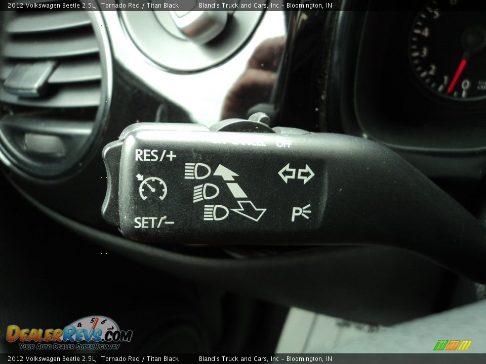 2012 Volkswagen Beetle 2.5L Tornado Red / Titan Black Photo #13