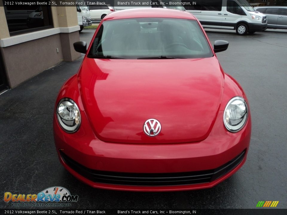2012 Volkswagen Beetle 2.5L Tornado Red / Titan Black Photo #19