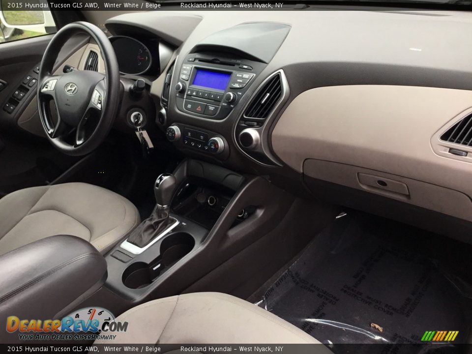 2015 Hyundai Tucson GLS AWD Winter White / Beige Photo #25