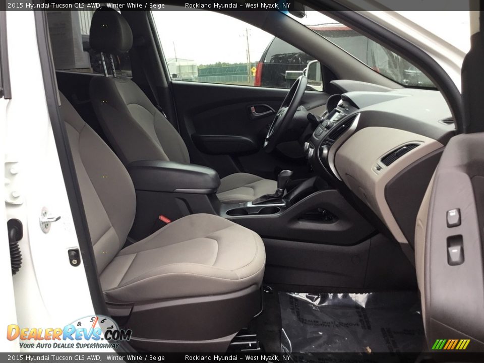 2015 Hyundai Tucson GLS AWD Winter White / Beige Photo #26