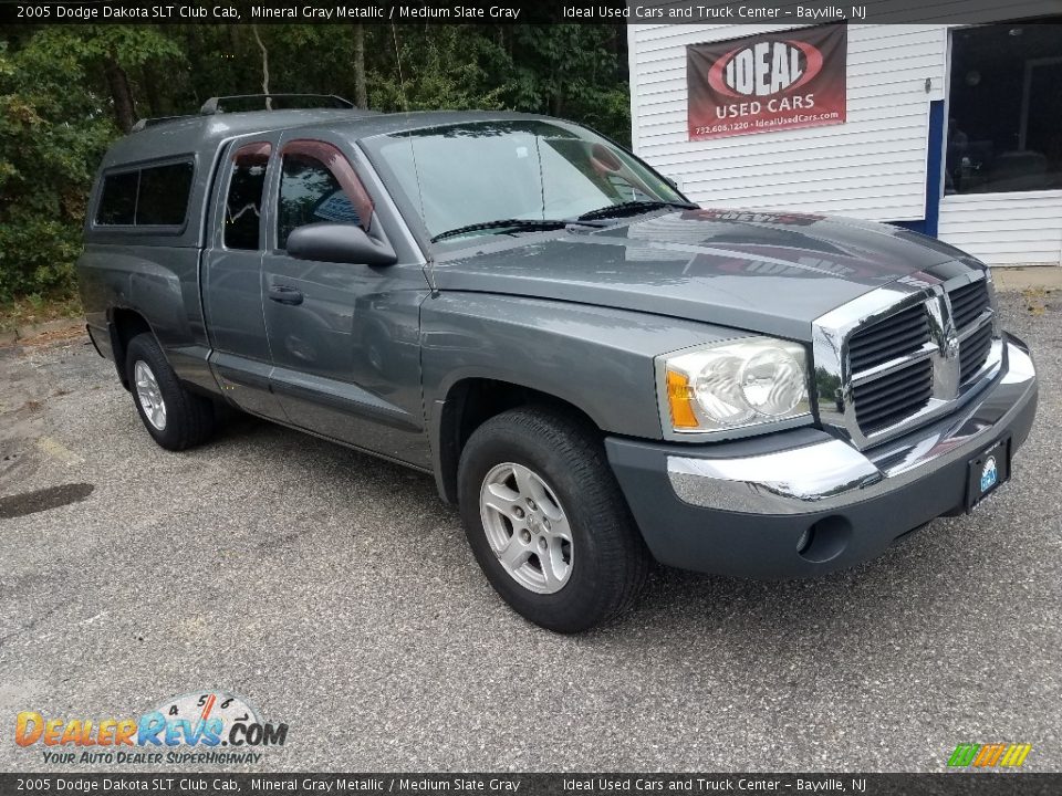 2005 Dodge Dakota SLT Club Cab Mineral Gray Metallic / Medium Slate Gray Photo #1