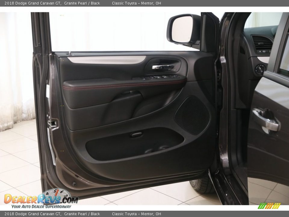 Door Panel of 2018 Dodge Grand Caravan GT Photo #4