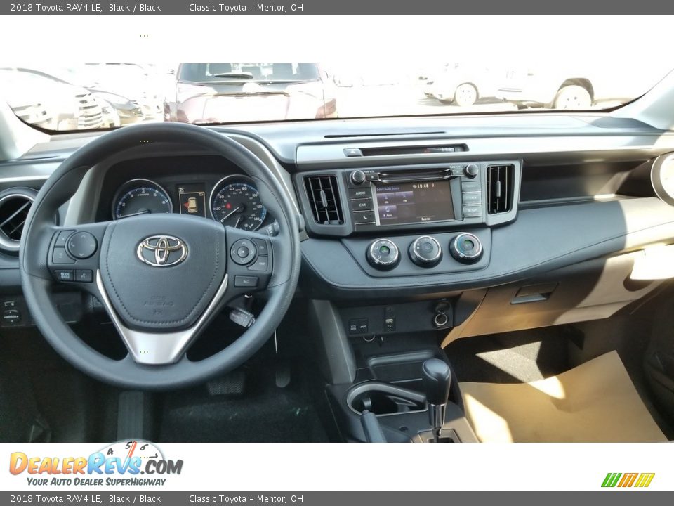 2018 Toyota RAV4 LE Black / Black Photo #5