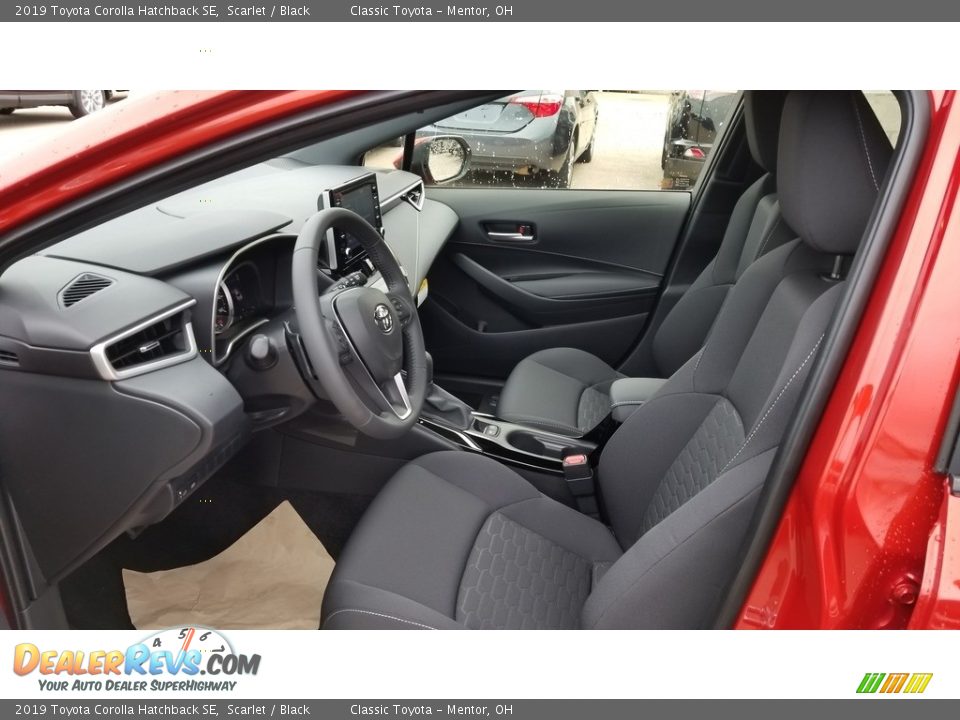 Black Interior - 2019 Toyota Corolla Hatchback SE Photo #3
