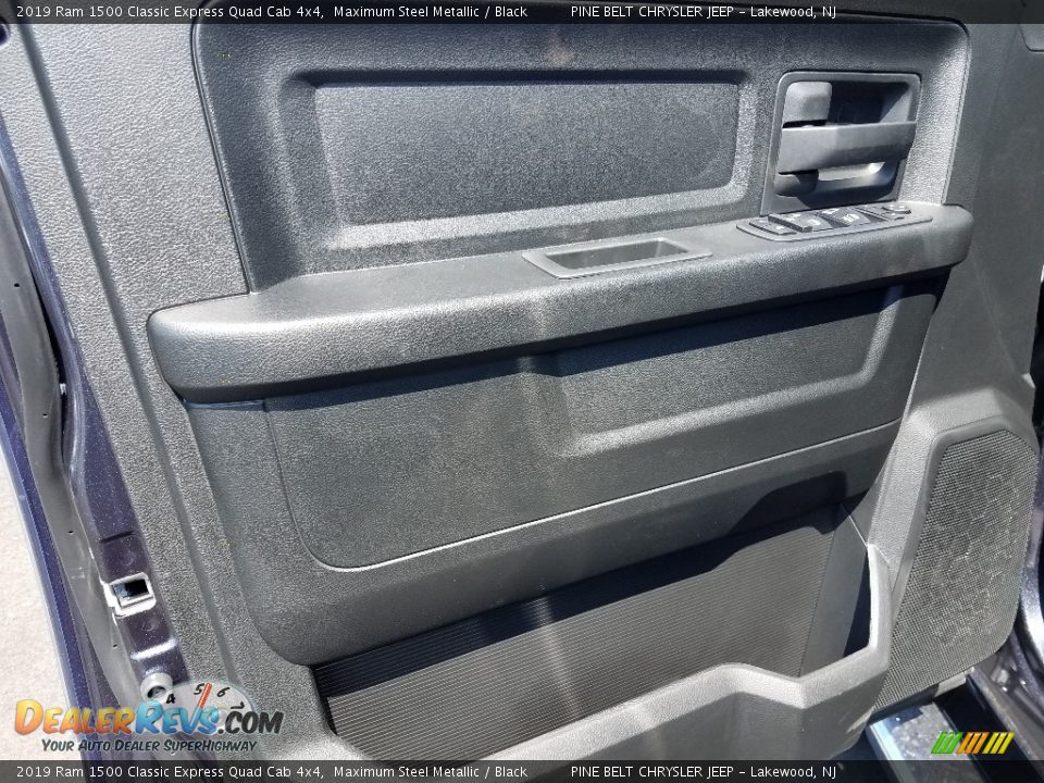 2019 Ram 1500 Classic Express Quad Cab 4x4 Maximum Steel Metallic / Black Photo #8