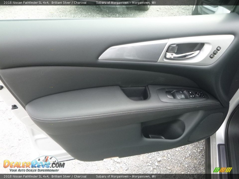 2018 Nissan Pathfinder SL 4x4 Brilliant Silver / Charcoal Photo #14