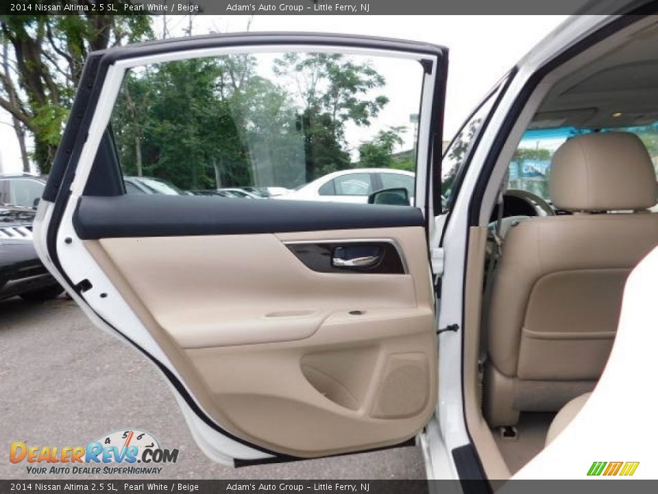 2014 Nissan Altima 2.5 SL Pearl White / Beige Photo #28