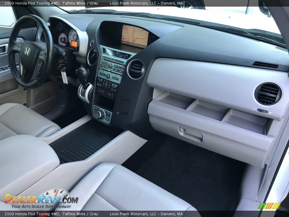 2009 Honda Pilot Touring 4WD Taffeta White / Gray Photo #11