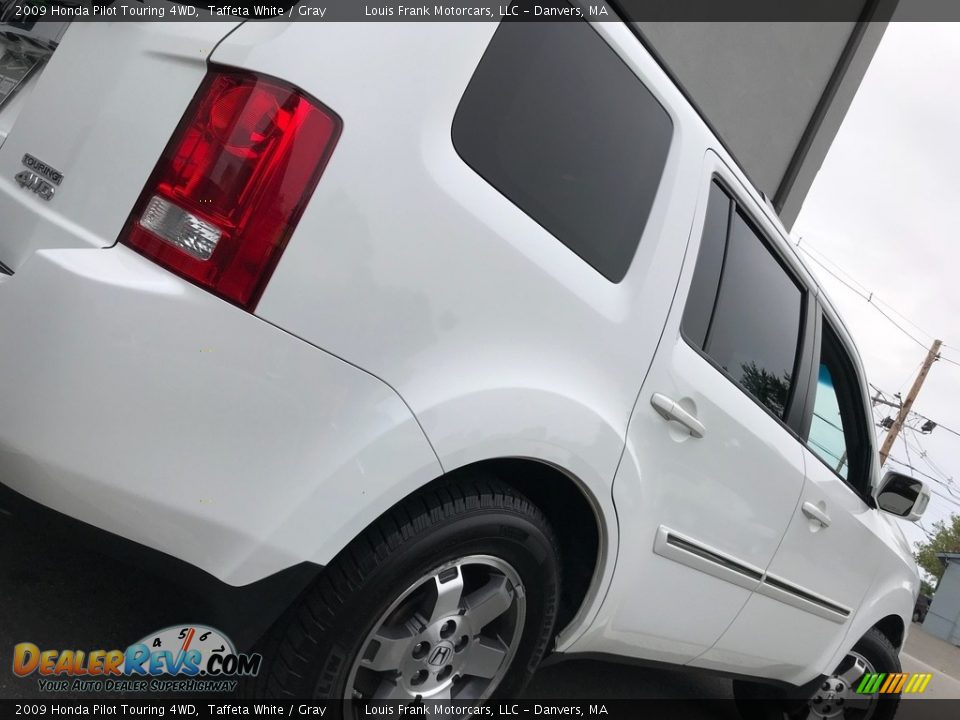 2009 Honda Pilot Touring 4WD Taffeta White / Gray Photo #21
