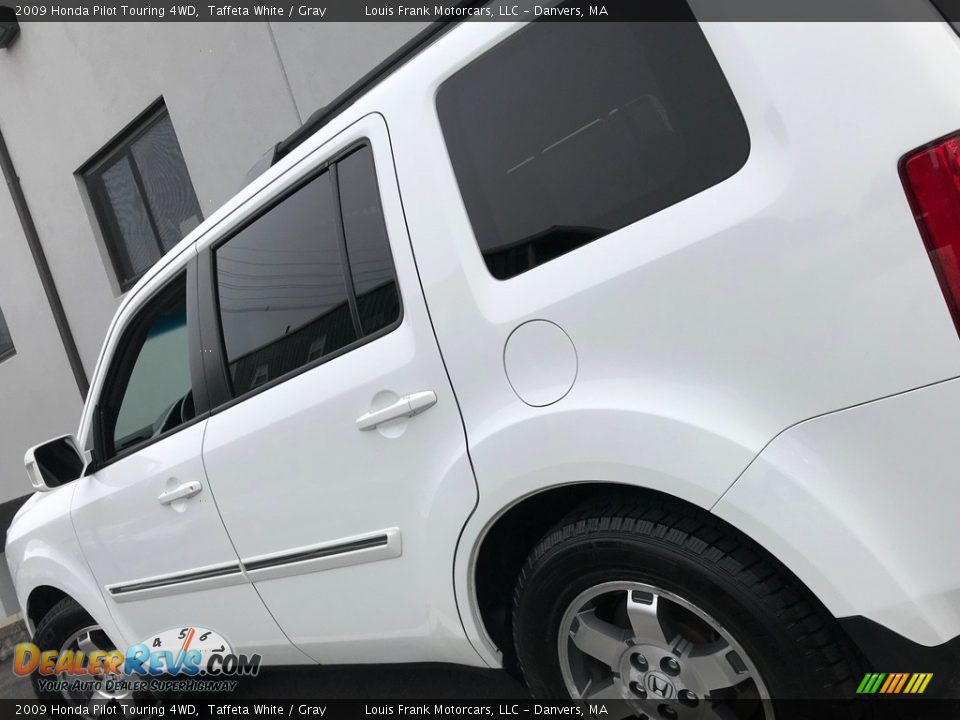 2009 Honda Pilot Touring 4WD Taffeta White / Gray Photo #23