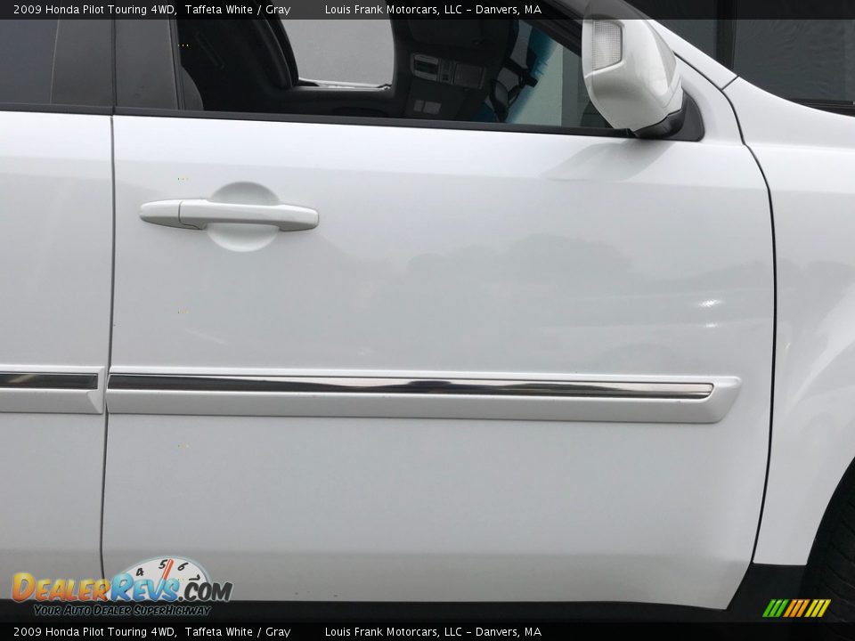 2009 Honda Pilot Touring 4WD Taffeta White / Gray Photo #33